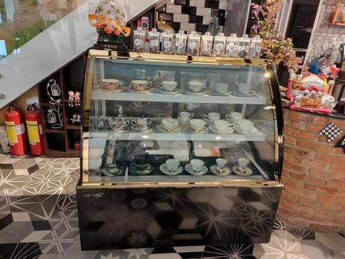 thanh lý tủ bánh kem